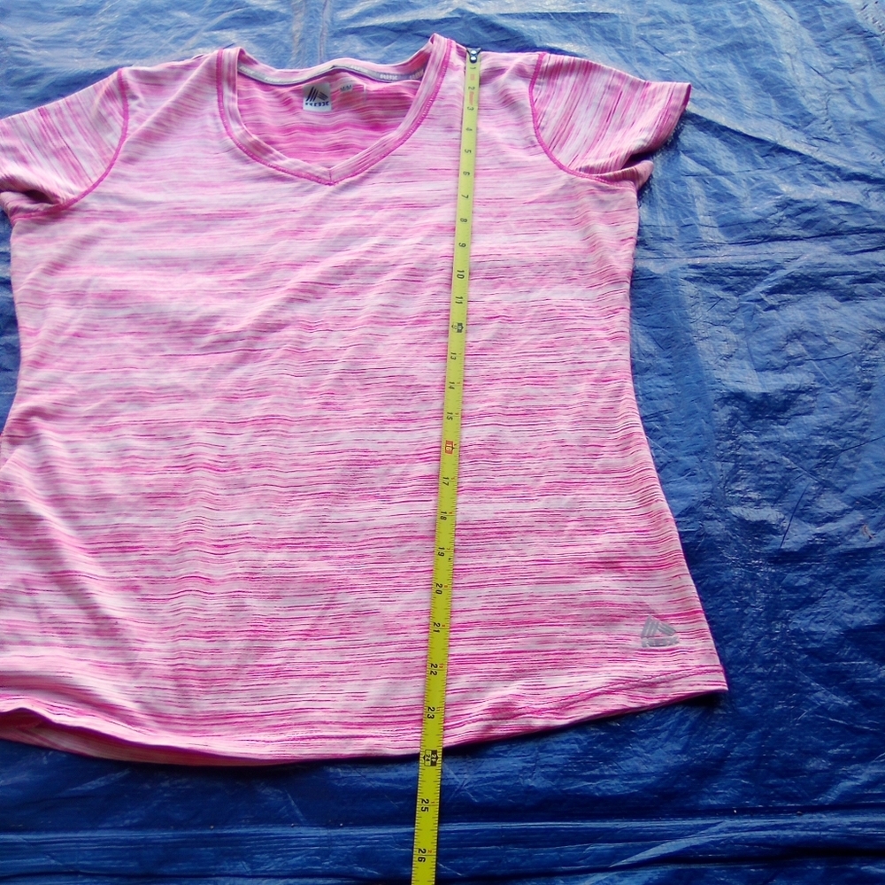 Reebok Women's Pink V-Neck Top - Picture 3 of 9